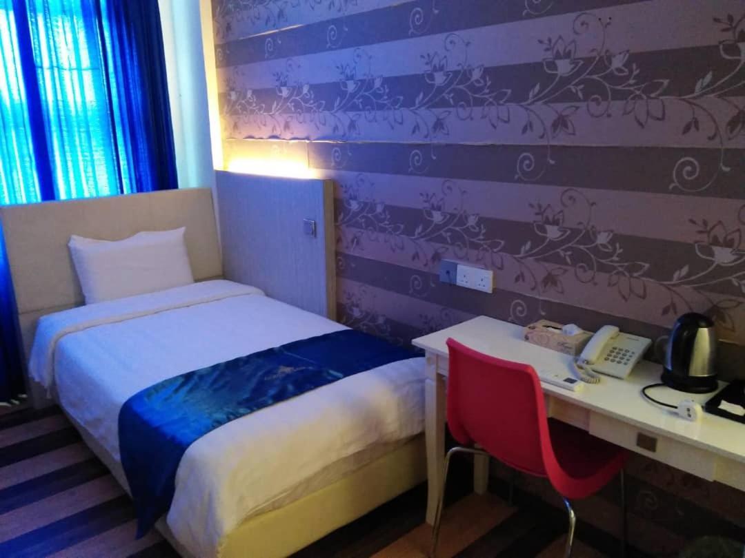 4Orty Inn Bintulu Eksteriør bilde